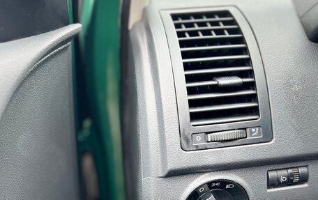 Volkswagen Polo IV рестайлинг, 2002 год, 350 000 рублей, 6 фотография