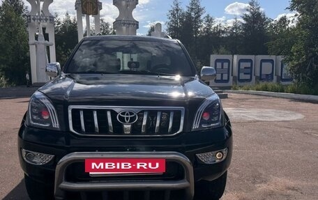 Toyota Land Cruiser Prado 120 рестайлинг, 2004 год, 1 850 000 рублей, 19 фотография