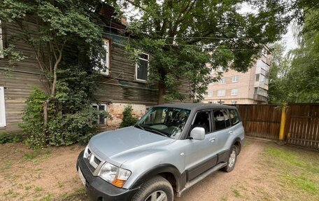 Mitsubishi Pajero III рестайлинг, 2005 год, 550 000 рублей, 3 фотография