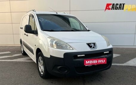 Peugeot Partner II рестайлинг 2, 2011 год, 540 000 рублей, 2 фотография