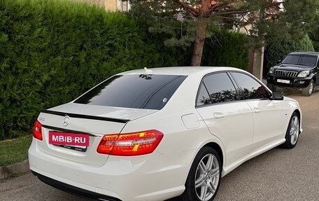 Mercedes-Benz E-Класс, 2011 год, 1 570 000 рублей, 3 фотография