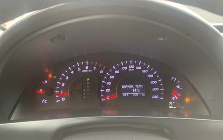 Toyota Camry, 2011 год, 1 170 000 рублей, 10 фотография