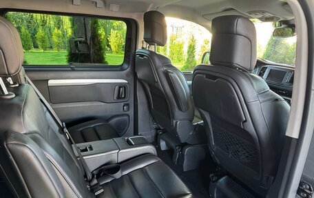 Opel Zafira Life I, 2020 год, 3 200 000 рублей, 9 фотография