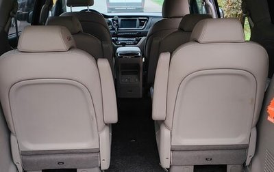 KIA Carnival III, 2020 год, 3 700 000 рублей, 1 фотография