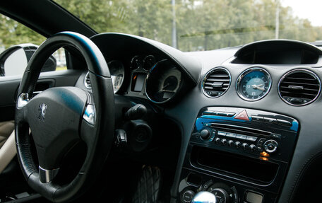 Peugeot RCZ I рестайлинг, 2011 год, 990 000 рублей, 9 фотография