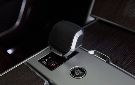 Land Rover Range Rover IV рестайлинг, 2025 год, 26 900 000 рублей, 19 фотография