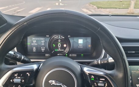 Jaguar I-Pace I, 2020 год, 3 890 000 рублей, 2 фотография