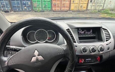 Mitsubishi L200 IV рестайлинг, 2013 год, 1 550 000 рублей, 4 фотография