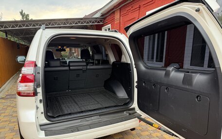 Toyota Land Cruiser Prado 150 рестайлинг 2, 2014 год, 4 550 000 рублей, 10 фотография