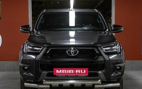 Toyota Hilux VIII, 2021 год, 4 998 000 рублей, 2 фотография