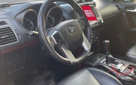 Toyota Land Cruiser Prado 150 рестайлинг 2, 2014 год, 3 000 000 рублей, 7 фотография