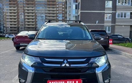 Mitsubishi Outlander III рестайлинг 3, 2017 год, 1 750 000 рублей, 1 фотография