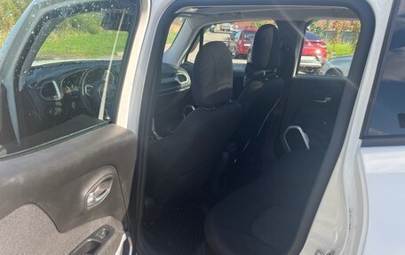 Jeep Renegade I рестайлинг, 2016 год, 1 560 000 рублей, 10 фотография