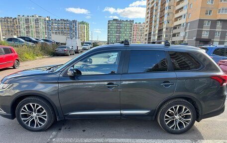 Mitsubishi Outlander III рестайлинг 3, 2017 год, 1 750 000 рублей, 6 фотография