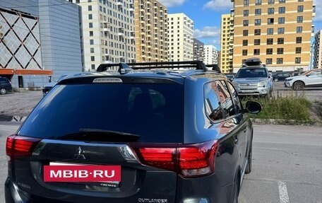 Mitsubishi Outlander III рестайлинг 3, 2017 год, 1 750 000 рублей, 4 фотография
