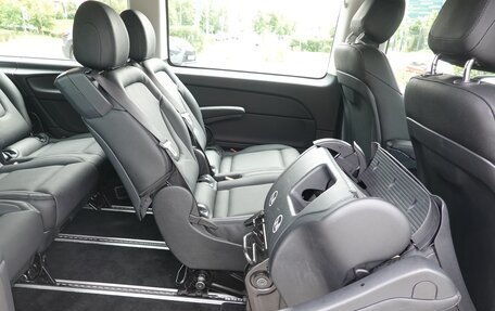 Mercedes-Benz V-Класс, 2023 год, 7 380 000 рублей, 29 фотография