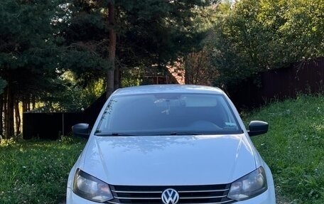Volkswagen Polo VI (EU Market), 2016 год, 630 000 рублей, 2 фотография