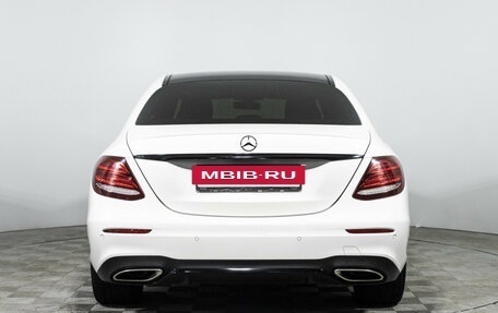 Mercedes-Benz E-Класс, 2019 год, 2 899 898 рублей, 6 фотография