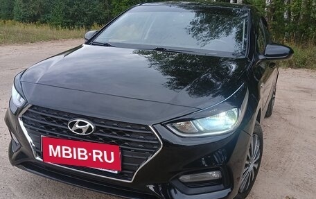 Hyundai Solaris II рестайлинг, 2017 год, 1 100 000 рублей, 1 фотография