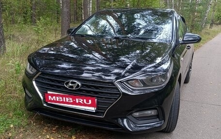 Hyundai Solaris II рестайлинг, 2017 год, 1 100 000 рублей, 3 фотография