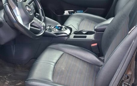 Nissan Leaf II, 2019 год, 1 650 000 рублей, 6 фотография