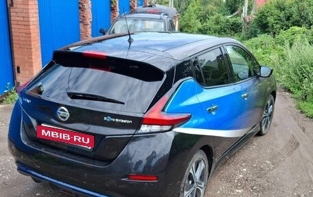 Nissan Leaf II, 2019 год, 1 650 000 рублей, 2 фотография