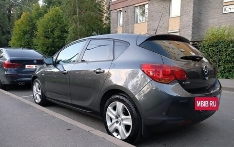 Opel Astra J, 2011 год, 750 000 рублей, 4 фотография