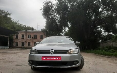 Volkswagen Jetta VI, 2011 год, 680 000 рублей, 1 фотография
