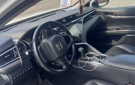 Toyota Camry, 2018 год, 2 400 000 рублей, 5 фотография