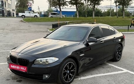 BMW 5 серия, 2011 год, 1 485 000 рублей, 2 фотография