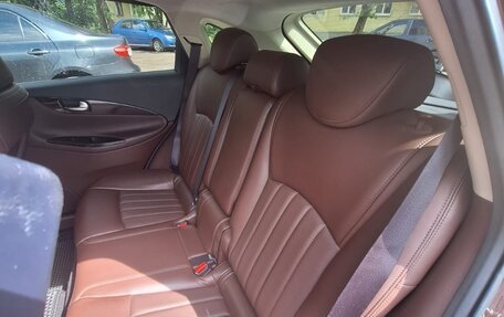 Infiniti QX50 I рестайлинг, 2017 год, 2 400 000 рублей, 12 фотография