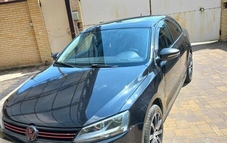 Volkswagen Jetta VI, 2012 год, 950 000 рублей, 2 фотография