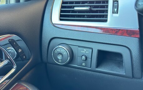 Cadillac Escalade III, 2008 год, 1 490 000 рублей, 10 фотография