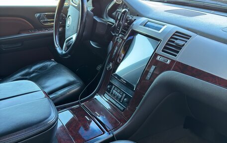 Cadillac Escalade III, 2008 год, 1 490 000 рублей, 16 фотография