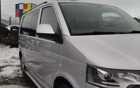 Volkswagen Multivan T5, 2015 год, 2 750 000 рублей, 2 фотография