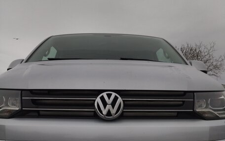 Volkswagen Multivan T5, 2015 год, 2 750 000 рублей, 3 фотография