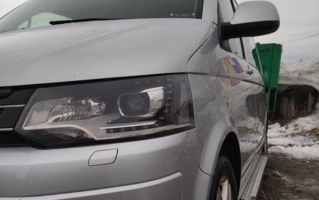 Volkswagen Multivan T5, 2015 год, 2 750 000 рублей, 1 фотография