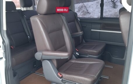 Volkswagen Multivan T5, 2015 год, 2 750 000 рублей, 9 фотография
