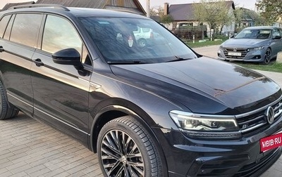 Volkswagen Tiguan II, 2019 год, 2 400 000 рублей, 1 фотография