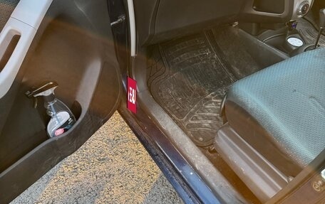 Toyota Vitz, 2005 год, 550 000 рублей, 15 фотография