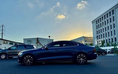 Volvo S60 III, 2021 год, 1 900 202 рублей, 4 фотография