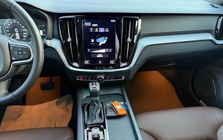 Volvo S60 III, 2021 год, 1 900 202 рублей, 10 фотография