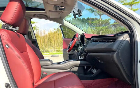 Honda Vezel, 2021 год, 1 590 000 рублей, 9 фотография