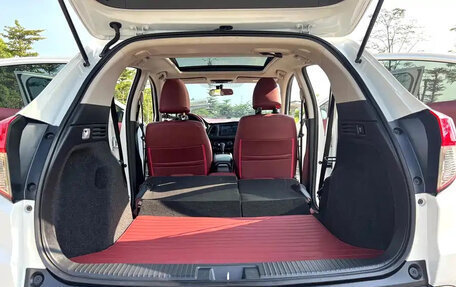 Honda Vezel, 2021 год, 1 590 000 рублей, 12 фотография