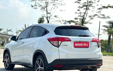 Honda Vezel, 2021 год, 1 590 000 рублей, 6 фотография