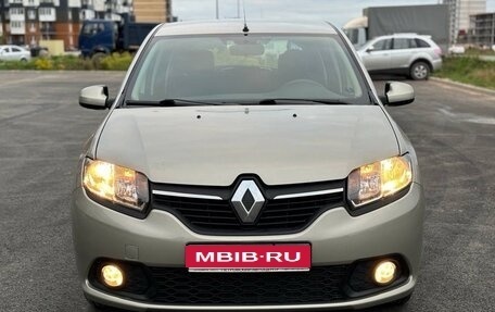 Renault Sandero II рестайлинг, 2015 год, 935 000 рублей, 1 фотография