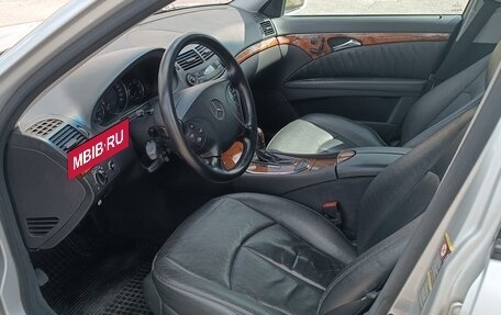 Mercedes-Benz E-Класс, 2005 год, 1 100 000 рублей, 6 фотография