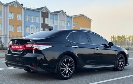 Toyota Camry, 2019 год, 2 800 000 рублей, 7 фотография