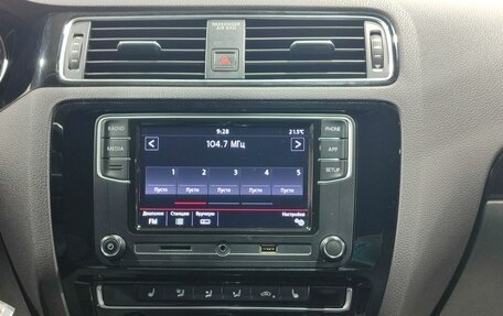 Volkswagen Jetta VI, 2017 год, 1 550 000 рублей, 16 фотография