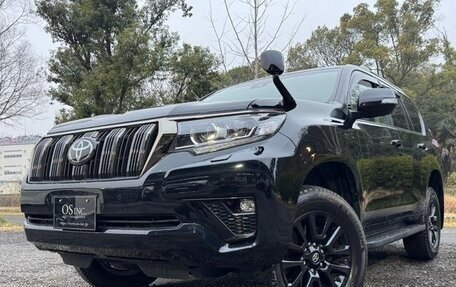 Toyota Land Cruiser Prado 150 рестайлинг 2, 2022 год, 3 150 000 рублей, 4 фотография